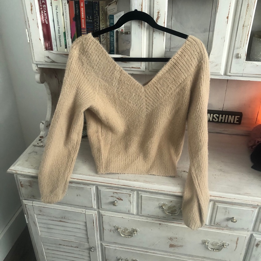 H and m sweater